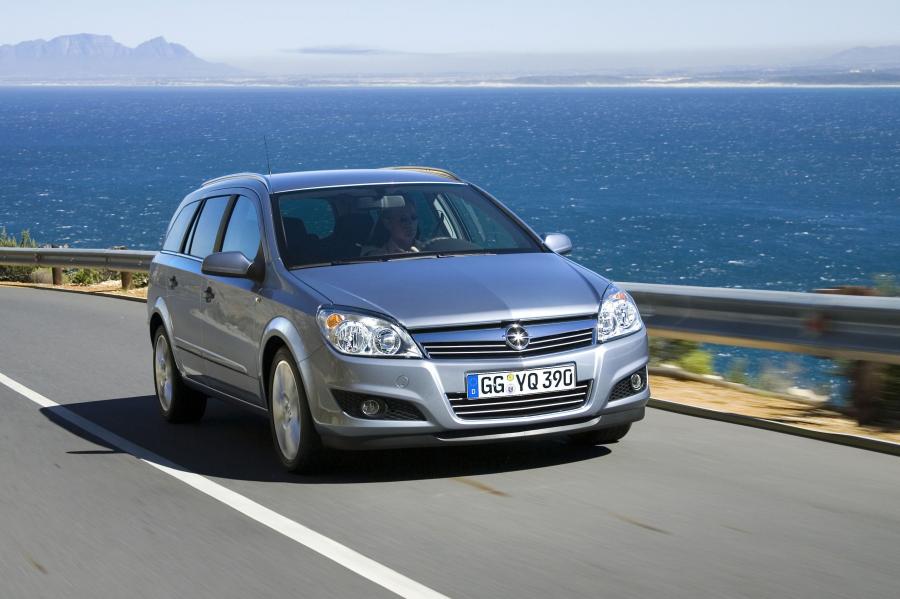  Opel Astra Caravan 2005 года  (фото 53 из 58)